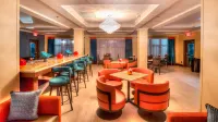 Holiday Inn Express WICHITA SOUTH by IHG - parking