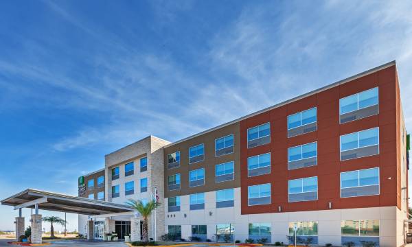 Holiday Inn Express & Suites Brenham South by IHG