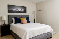 Cozy Renovated Home | Near DT w/Private Entrance