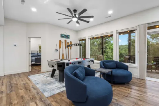 Van Kirk Cove 6 Bdr Stunner!