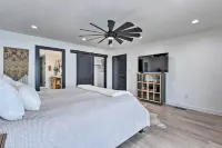 Entire Luxury Lake Granbury Cliffside Home w/ Deck - Balkon