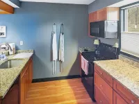 Stratton Comfort, Convenience & Private Hot Tub