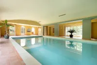 Beautiful Villa in Drunen with Private Heated Pool - Villas