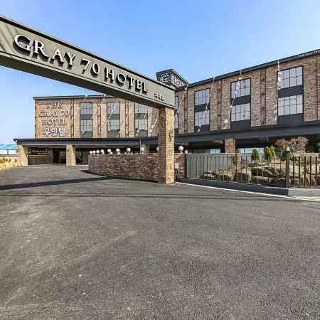 Gray70 Hotel