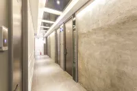 夏普酒店 - 停車場
