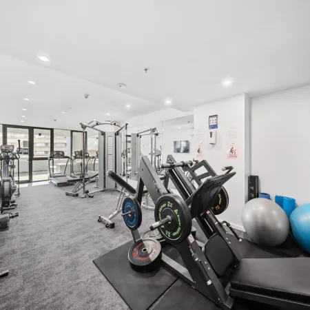 Stylish 2-Bed Apartment in Canberra CBD