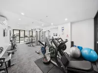 Stylish 2-Bed Apartment in Canberra CBD