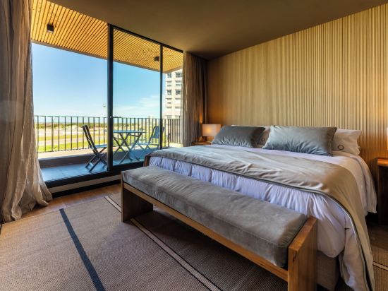 Bravo Hotel