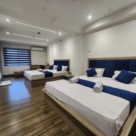 Hotel Lakhdatar