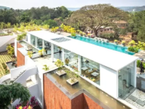 Modern 2bhk w Pool Access 5km to Coco Beach Hotels in Nerul