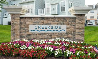 Creekside Getaway Stay for 8