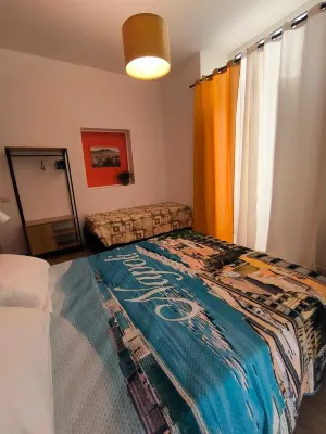 디모라 논나 엘레나, 콰르티에리 스파뇰리  호텔