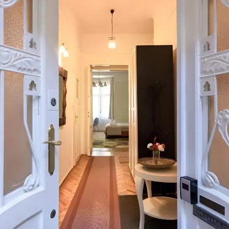 Hotel Charles