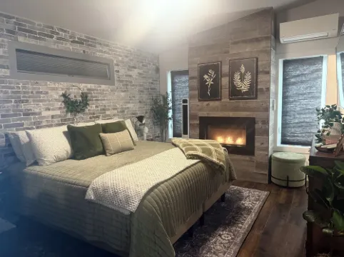5 STAR Modern Bungalow in the heart of Downtown