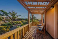 Willow Street Cottages Hotels in Bluff