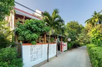 Red Flower Cottages Homestay - Tiny houses