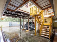 Rehat at Wahidin Guest House Hotels in Kejaksan