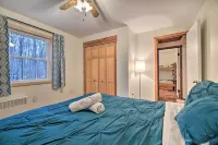 Peaceful Wooded Retreat at Lake Wallenpaupack! - Swimmingpools