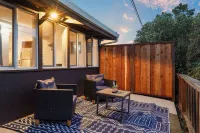 LakeFront Lavender House Hotels in San Mateo