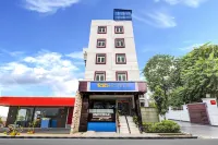 FabHotel Grand Sheela - parcheggio