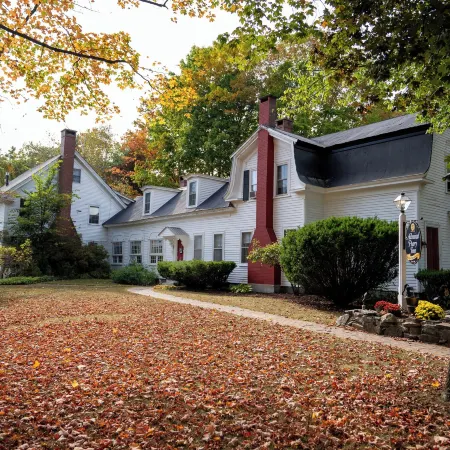 Admiral Peary Inn