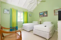 Ocho Rios Getaway Villa at The Palms - Homestays