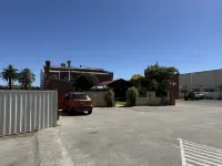Budget Motel - Motels