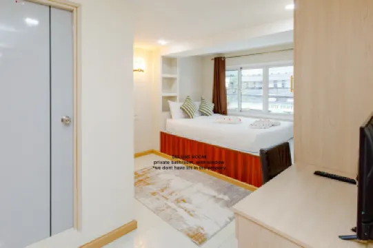 PSA Palace Khaosan Hotels near Suan Sunandha Rajabhat University