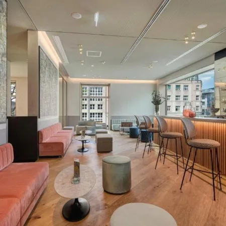 Miano Hotel & Bar Отели рядом с достопримечательностью «Пазинг-Оберменцинг»