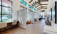 High Speed WiFi 1-Bed Apartment at Frisco, Equipped Gym, Pool, AC, Work Space.