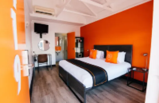 Never at Home Green Point Hotels in 