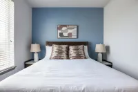 Landing Spectacular 1bd, Courtyard