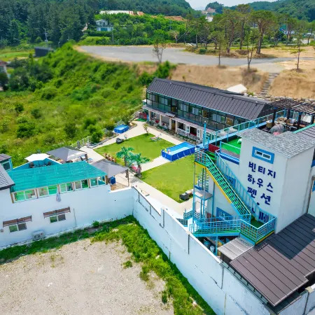 Yangyang Vintage House Pension
