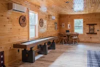 Cabin w/ Firepit~Pickleball~Arcade Games~River Boat Ramp~20 Min Lake Cumberland