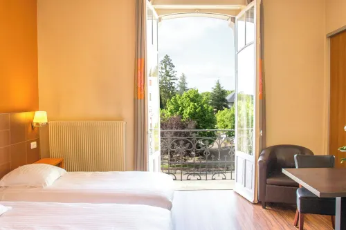 Garden city Luxeuil (Ex Le Métropole et Les Thermes) - Homestays