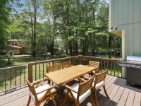 A Family Woodland Retreat Hotels in Penn Forest Township