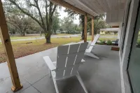 Sleeps 8•Modern Ocala Retreat•Near Springs•Family Friendly•Downtown•The Getaway