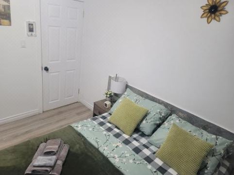 Downtown Apartment Next to Highway Netflix+Wifi - Housity