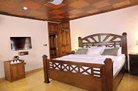 Village Courtyard Hotel - balcony