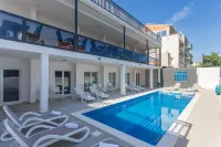 All Saints Suites B&B Kastela - Homestays