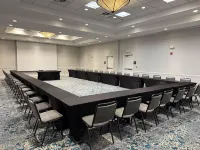 弗賴拉辛達拉斯希爾頓花園飯店