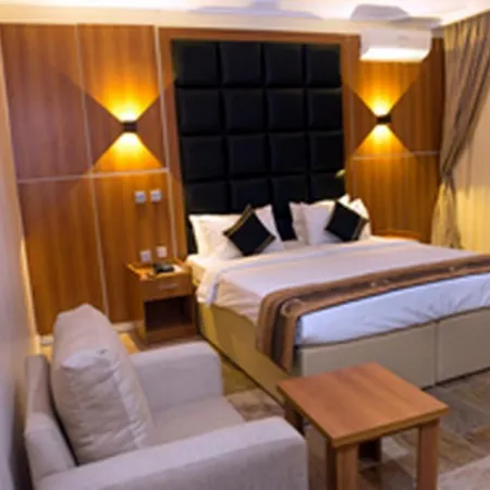 Cubana Suites - Guest Room