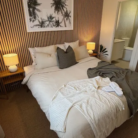 Fletcher Christian Apartments - Manava Suites Hotels in Burnt Pine
