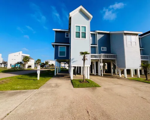 Saltwater Solace, For 8 Hotels near West End