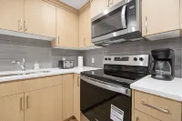 Luxury 2Bedroom Suite with Park Views in Calgary - บังกะโล