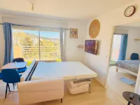 Charming Cannes Apartment, Comfort, Convenience, and Coastal Bliss Hotels in Cannes