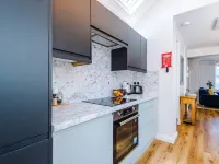 Cozy 3-Bed Home by 53 Degrees Property, Perfect for Business & Groups! Hotel a Leek