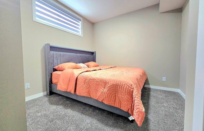 Private, Cozy, Luxury, Spacious One Bedroom Suite