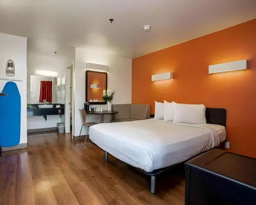 Motel 6 Temecula, CA - Historic Old Town Hotels in Temecula