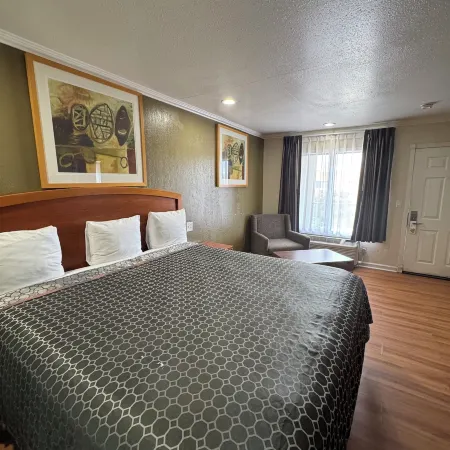 National Inn Garden Grove